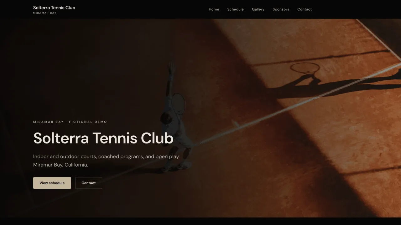 Fictional demo website for Solterra Padel Club: hero with navigation, headline, and padel court photography.